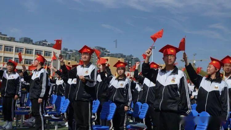 逃离昏暗的废弃城
